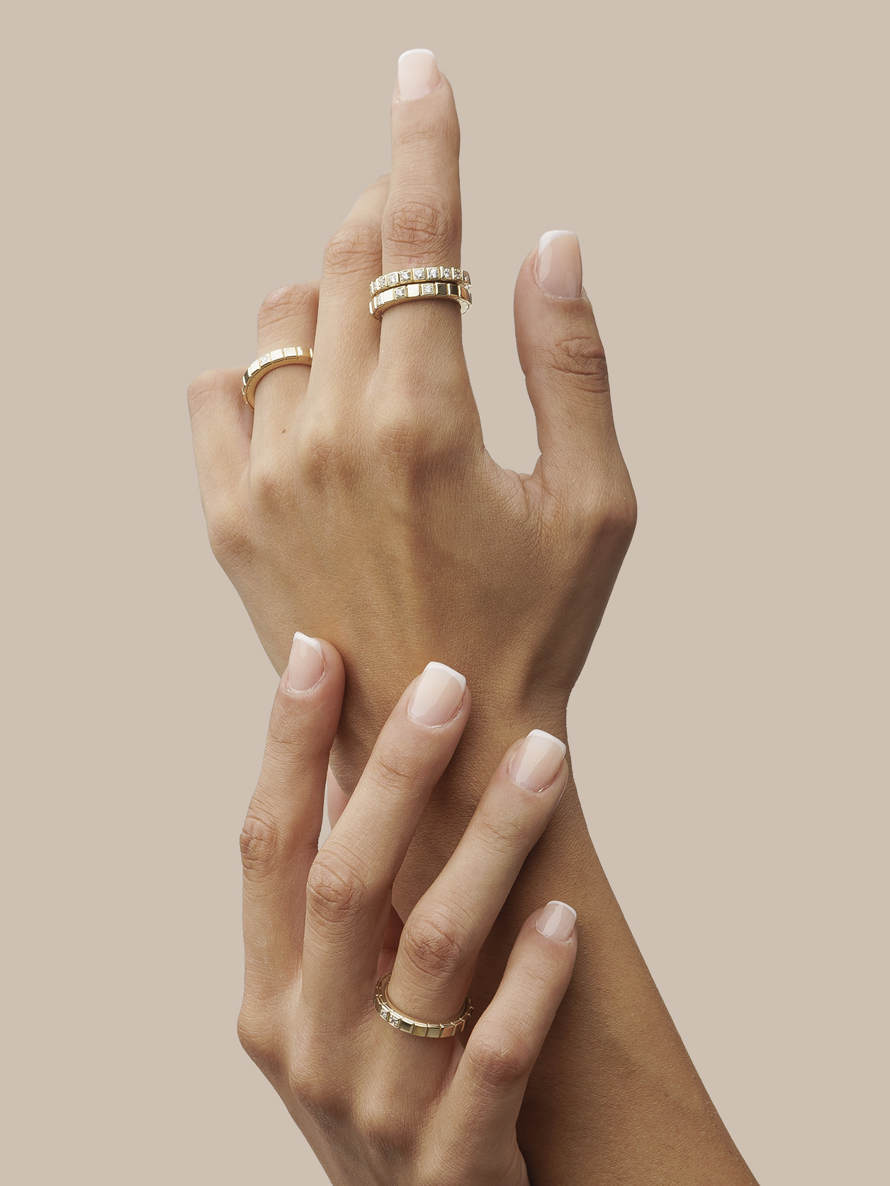 Hands with Flamond rings